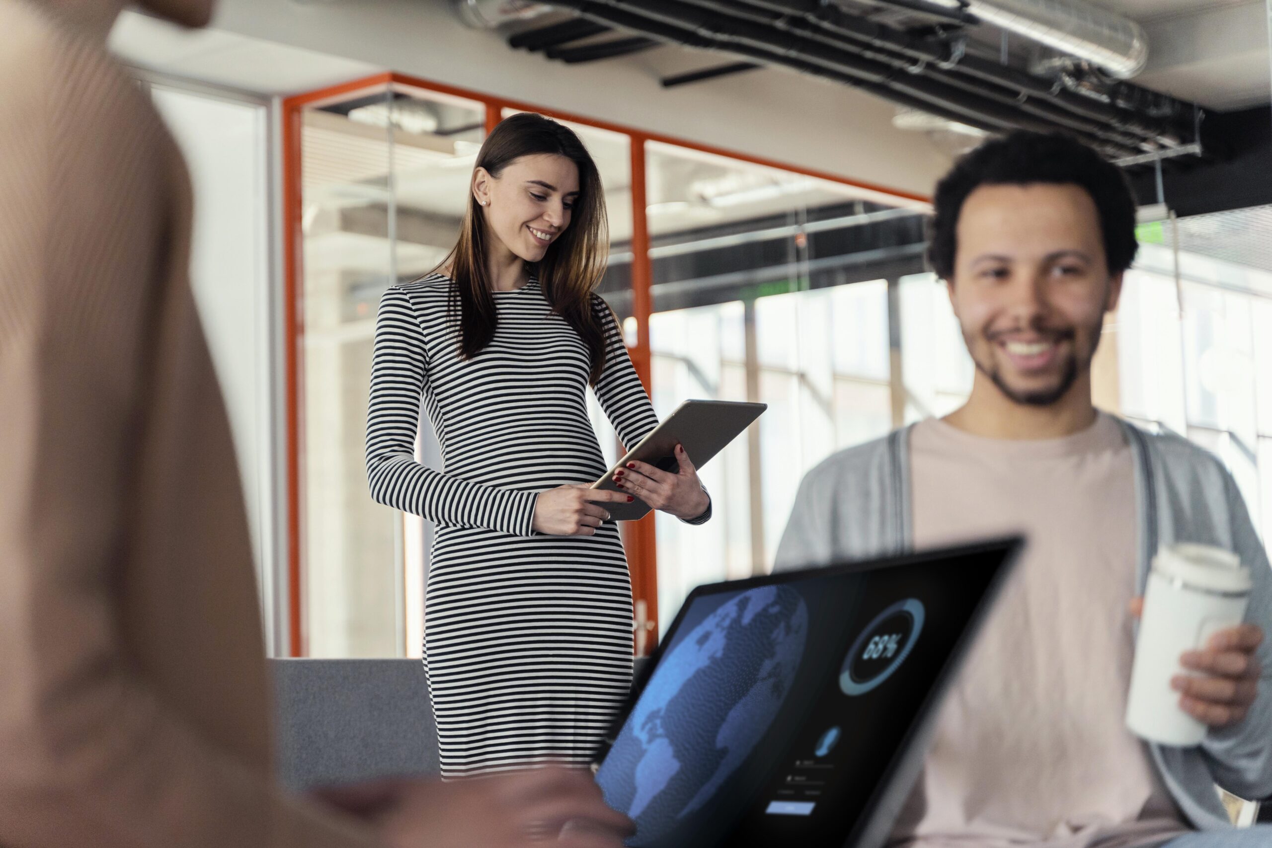 How Recruiters Can Outperform AI (By Working WITH It)